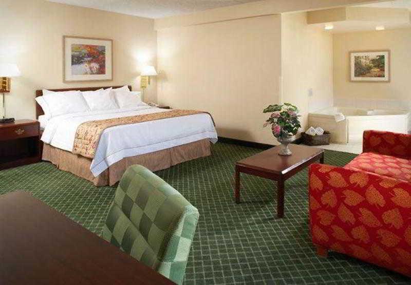 Fairfield Inn By Marriott East Rutherford Meadowlands Esterno foto